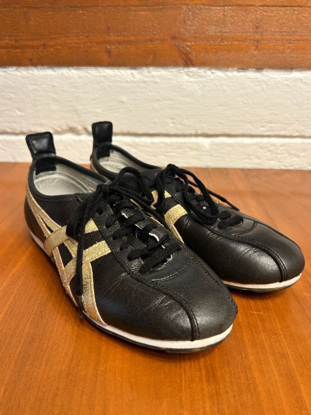 Asics Onitsuka Tiger Injector DX HL608 Black & Gold Men Sz 5.5 / Women 7 / EU 38
